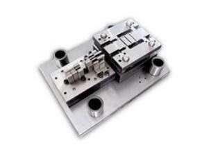 1515486577284747.jpg 級進(jìn)模