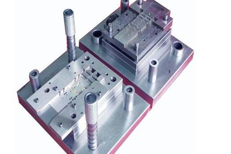 級進模的常見材料、特點、送料方式和步距方式