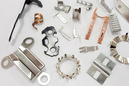 五金彈片的材料如何選擇?這份指南請(qǐng)收好!